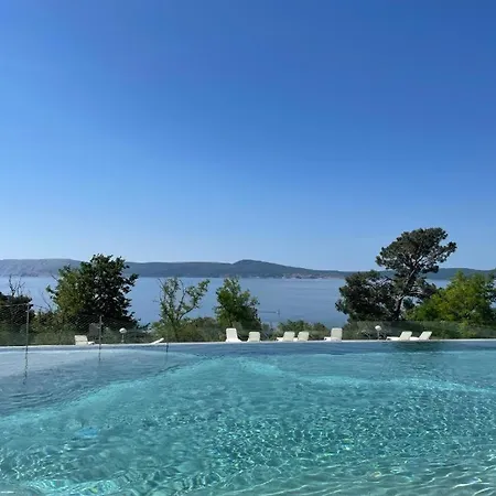 Sea House Pool & Jacuzzi, Bikes, Sup - Privilege Point & Ferienhaus Selce
