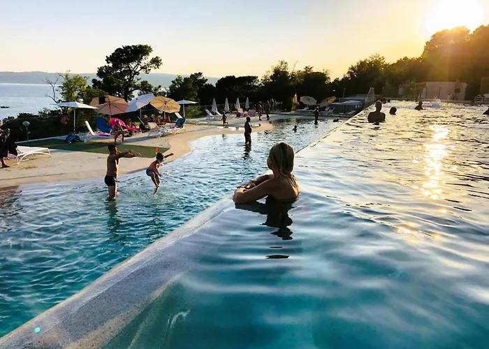 Sea House Pool & Jacuzzi, Bikes, Sup - Privilege Point & *